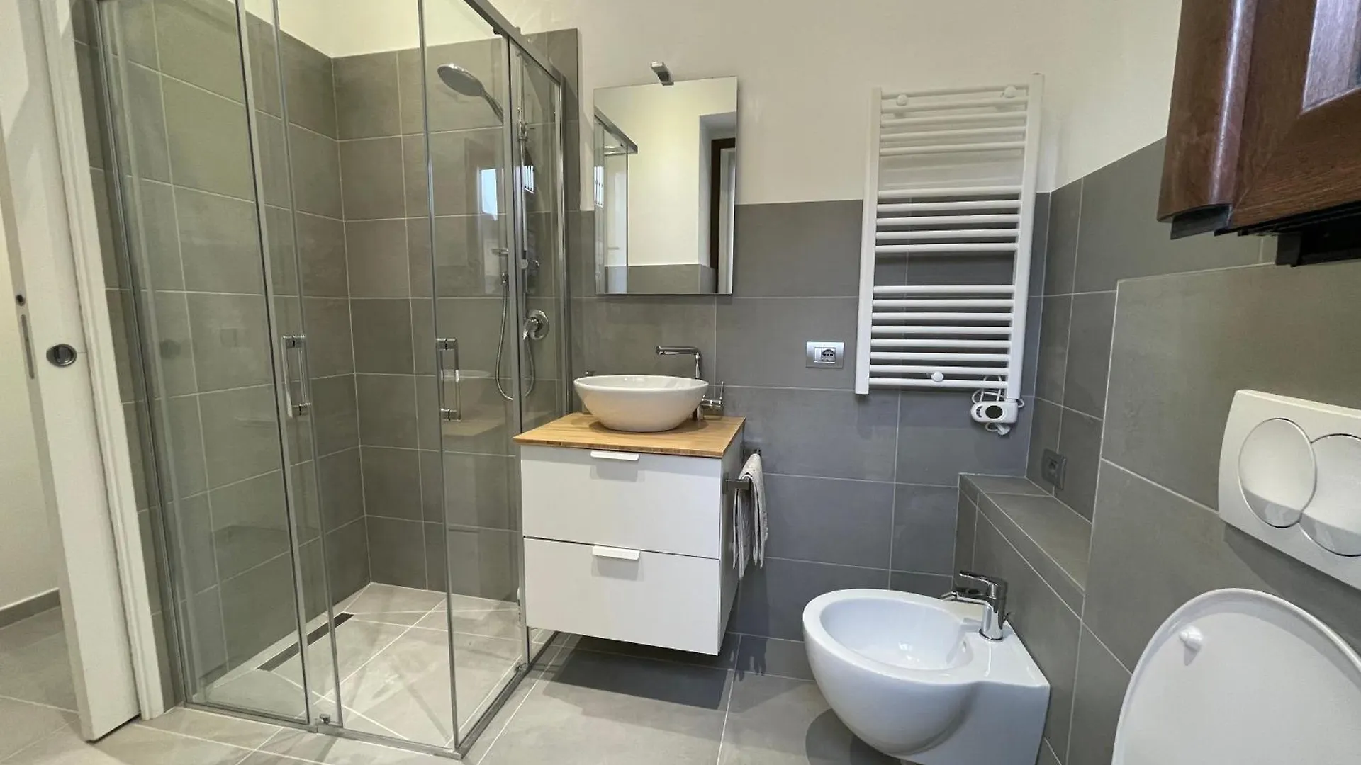Apartment B&B Stazione Nord Busto Arsizio